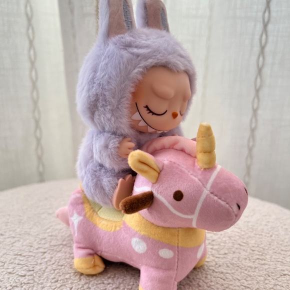 POP MART GONG Original Series – Unicorn Plush Toy Car - Picture 8 of 8